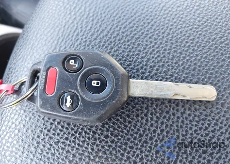 2013 Subaru Legacy 2.5I Limited z USA, uszkodzony, nr VIN 4S3BMBK66D3038542